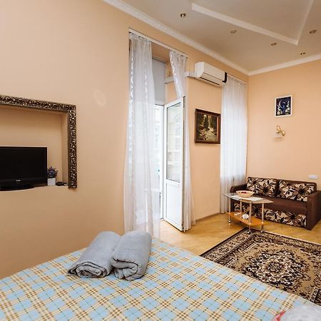 Apartments On Teatralna 26 리비프 외부 사진