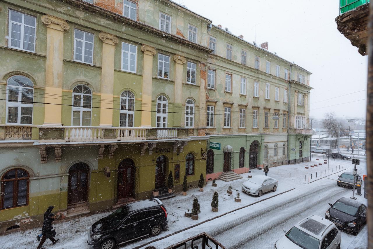 Apartments On Teatralna 26 리비프 외부 사진